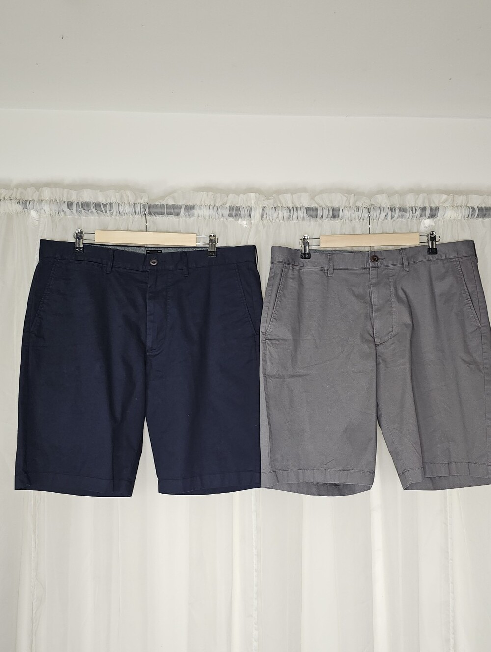 J. Crew Stretch Chino Shorts Lot of 2 Navy & Gray 10.5" Size 36 Style BE8934 NWT